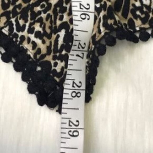 NWT Rewind leopard print off the shoulder romper size XS Pom Pom tassels trendy - Picture 5 of 6